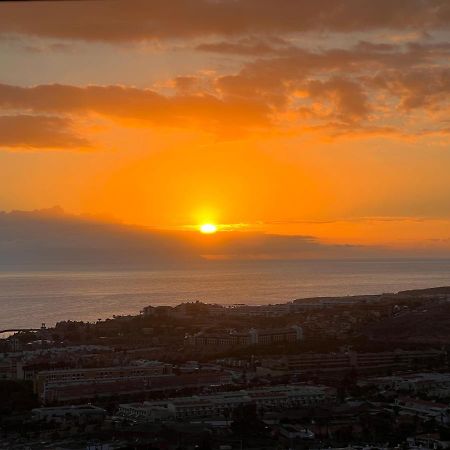 2 Bedroom Apartment With Breathtaking View Of The Sea - Sunset 阿德耶 外观 照片