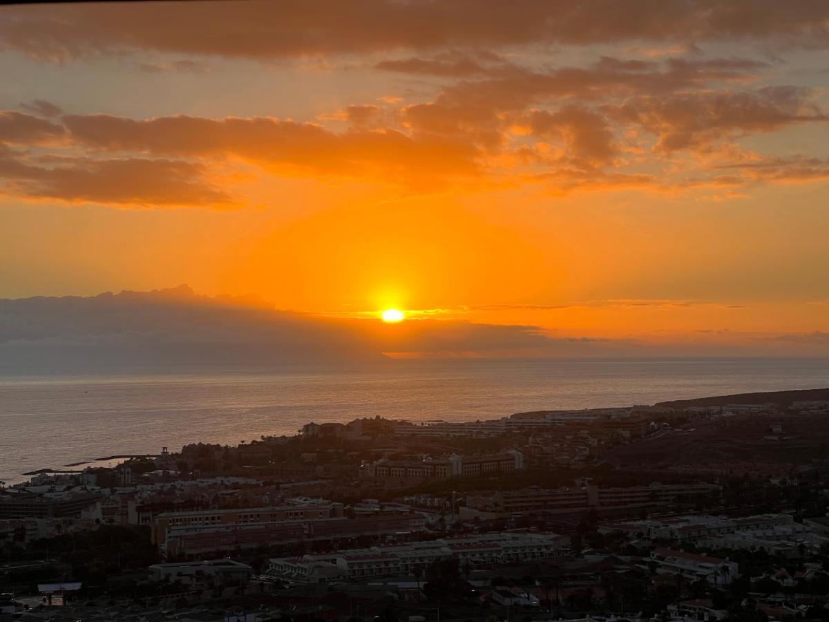 2 Bedroom Apartment With Breathtaking View Of The Sea - Sunset 阿德耶 外观 照片