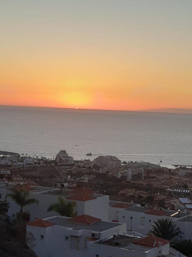 2 Bedroom Apartment With Breathtaking View Of The Sea - Sunset 阿德耶 外观 照片