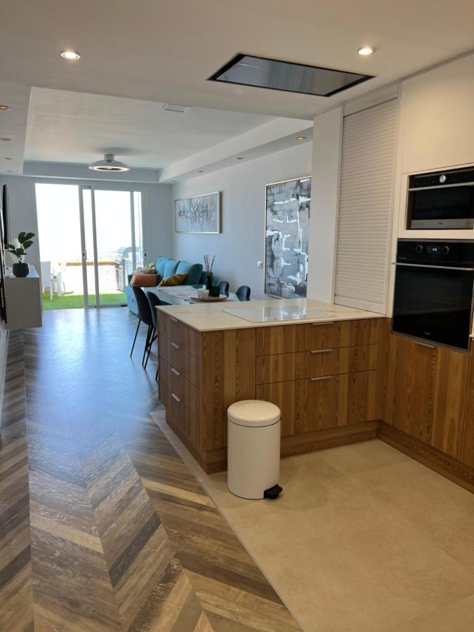 2 Bedroom Apartment With Breathtaking View Of The Sea - Sunset 阿德耶 外观 照片
