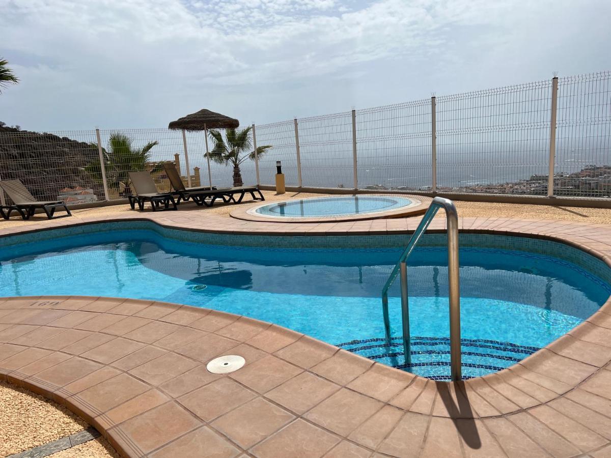 2 Bedroom Apartment With Breathtaking View Of The Sea - Sunset 阿德耶 外观 照片