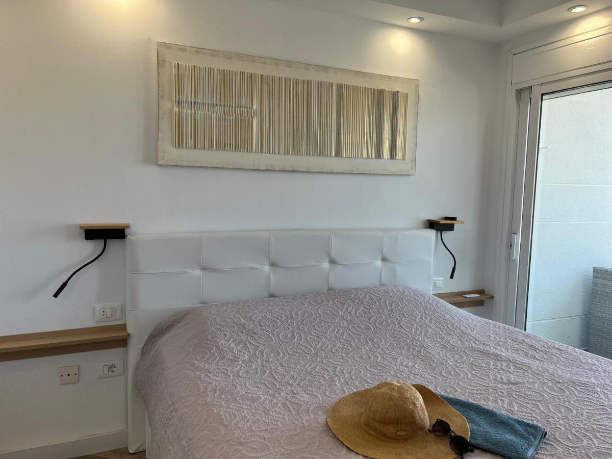 2 Bedroom Apartment With Breathtaking View Of The Sea - Sunset 阿德耶 外观 照片
